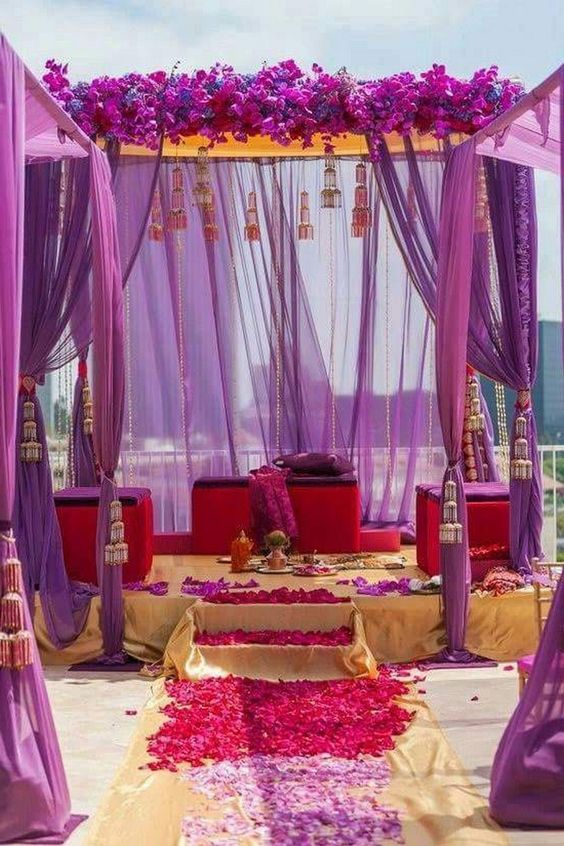 Arabian Wedding Stage - Wedding Traditions | Blurbgeek