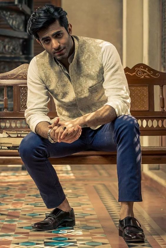 Shehryar Munawar : A rising Star of Pakistani Film Industry | Posted by: | Blurbgeek