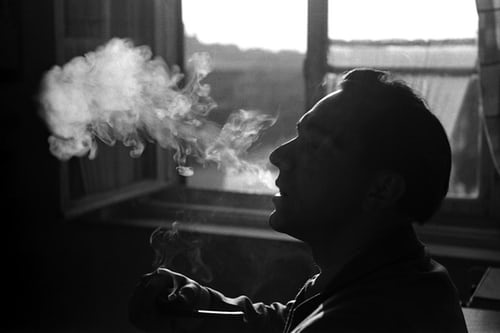 Smoking Kills half of its convicts | Blurbgeek