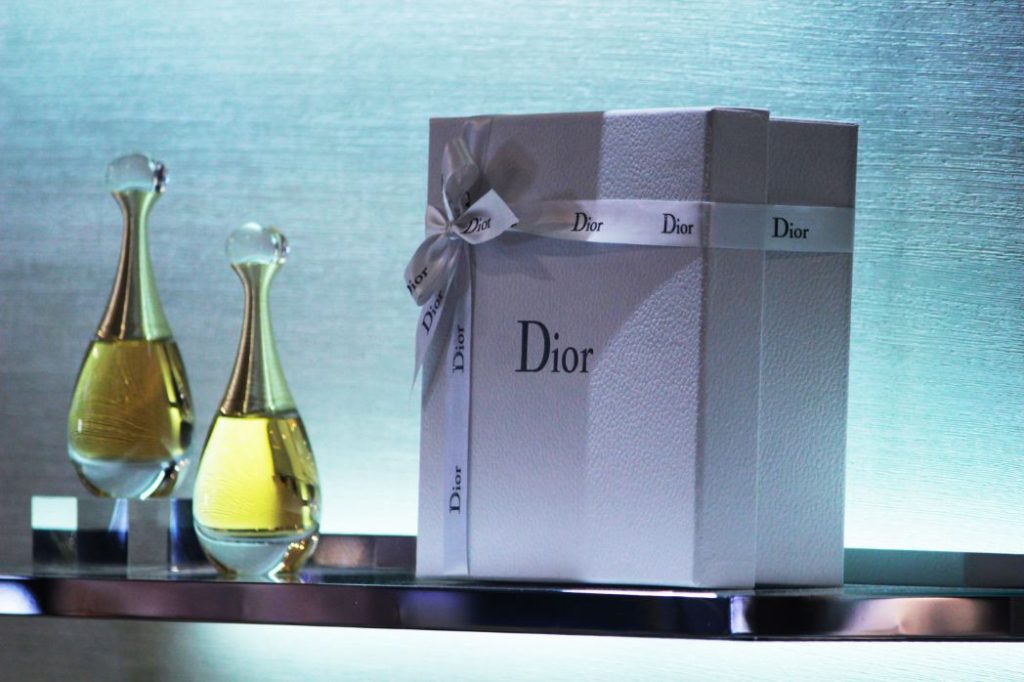 Dior perfume for silk | Blurbgeek