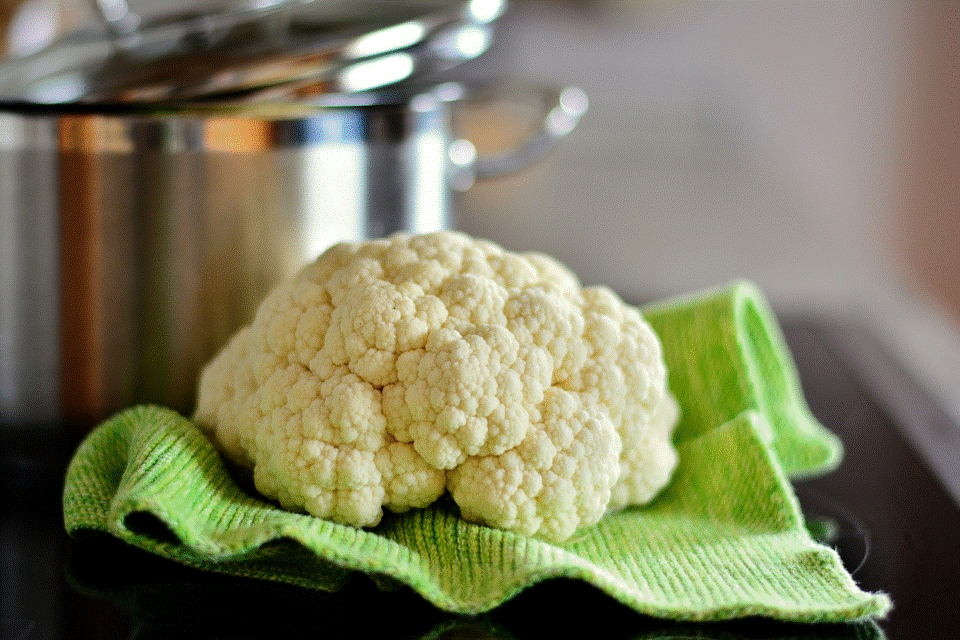 Cauliflower Pizza Crust | Bkurbgeek