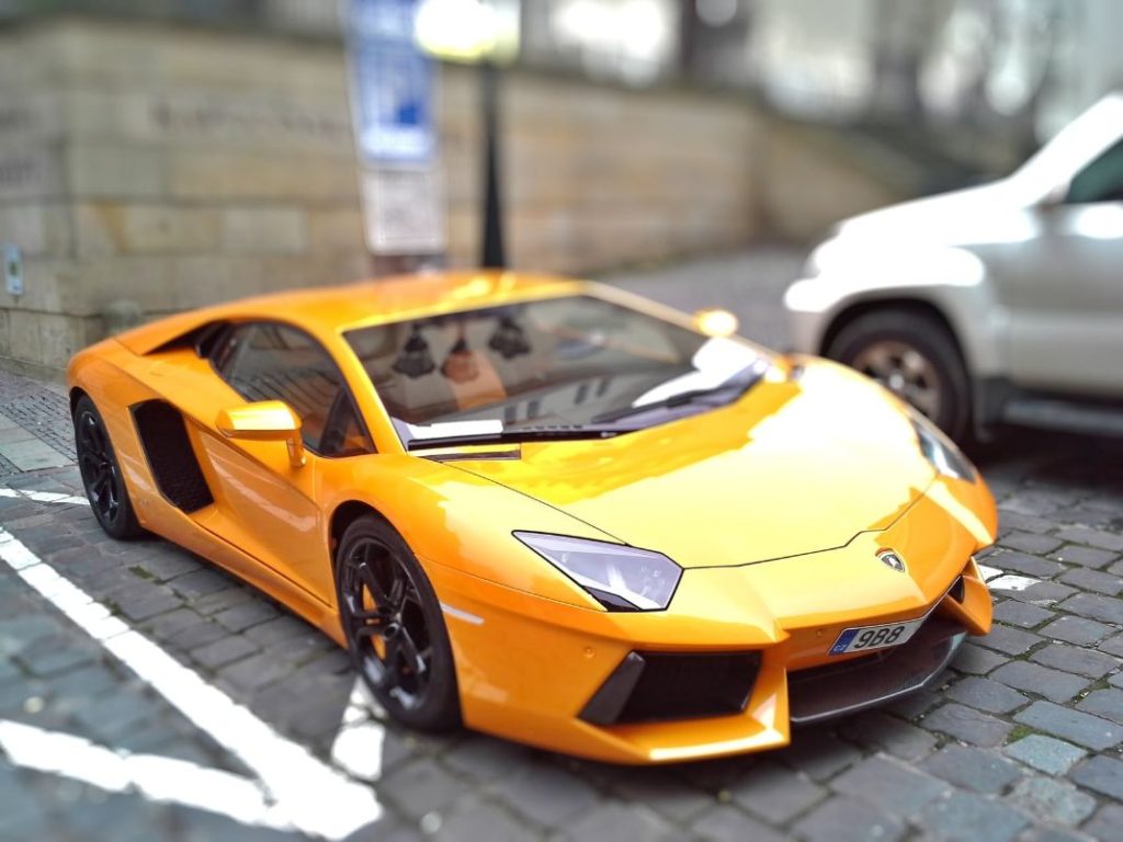 Lamborghini Sports Car | Blurbgeek